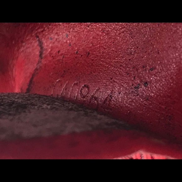 AUTH Louis Vuitton 4-Key Holder CA0964 - Picture 8 of 8